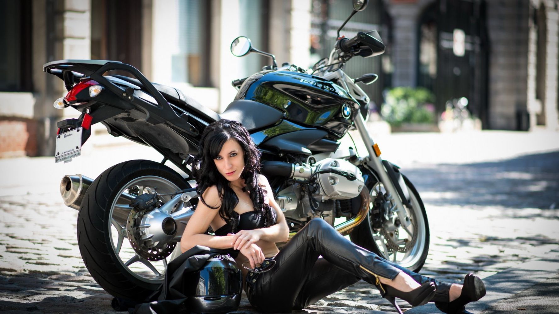 Fresh photos, fresh mood — European women on bikes online in Vishakhapatnam