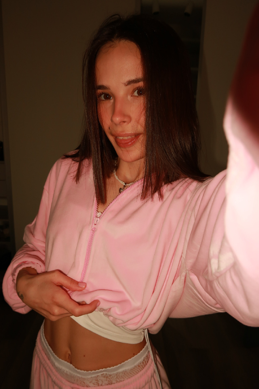 Tina brings the glow — live moments in Vishakhapatnam