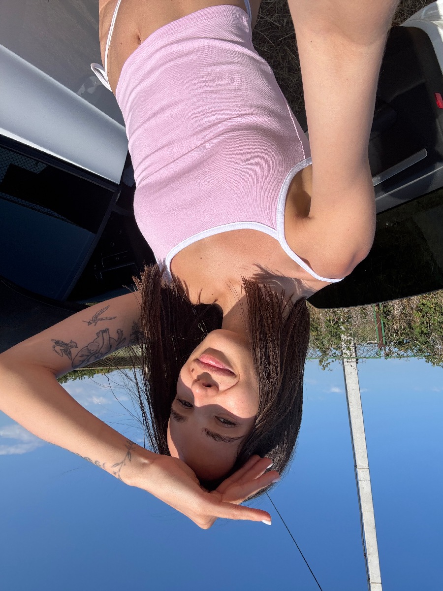 Sexy model Tina in Vishakhapatnam